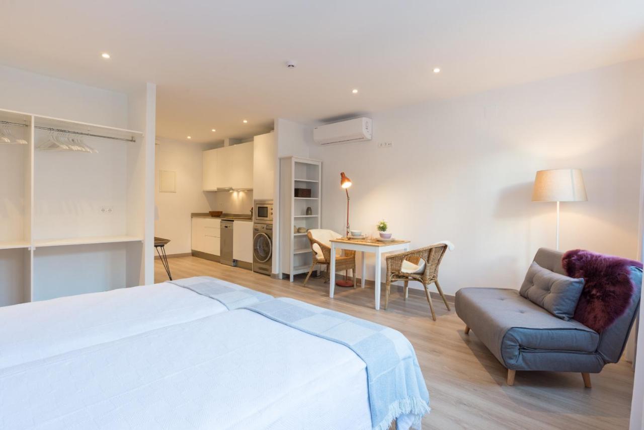 Апартаменты Sharingco Atarazanas Premium Loft VI Малага Экстерьер фото