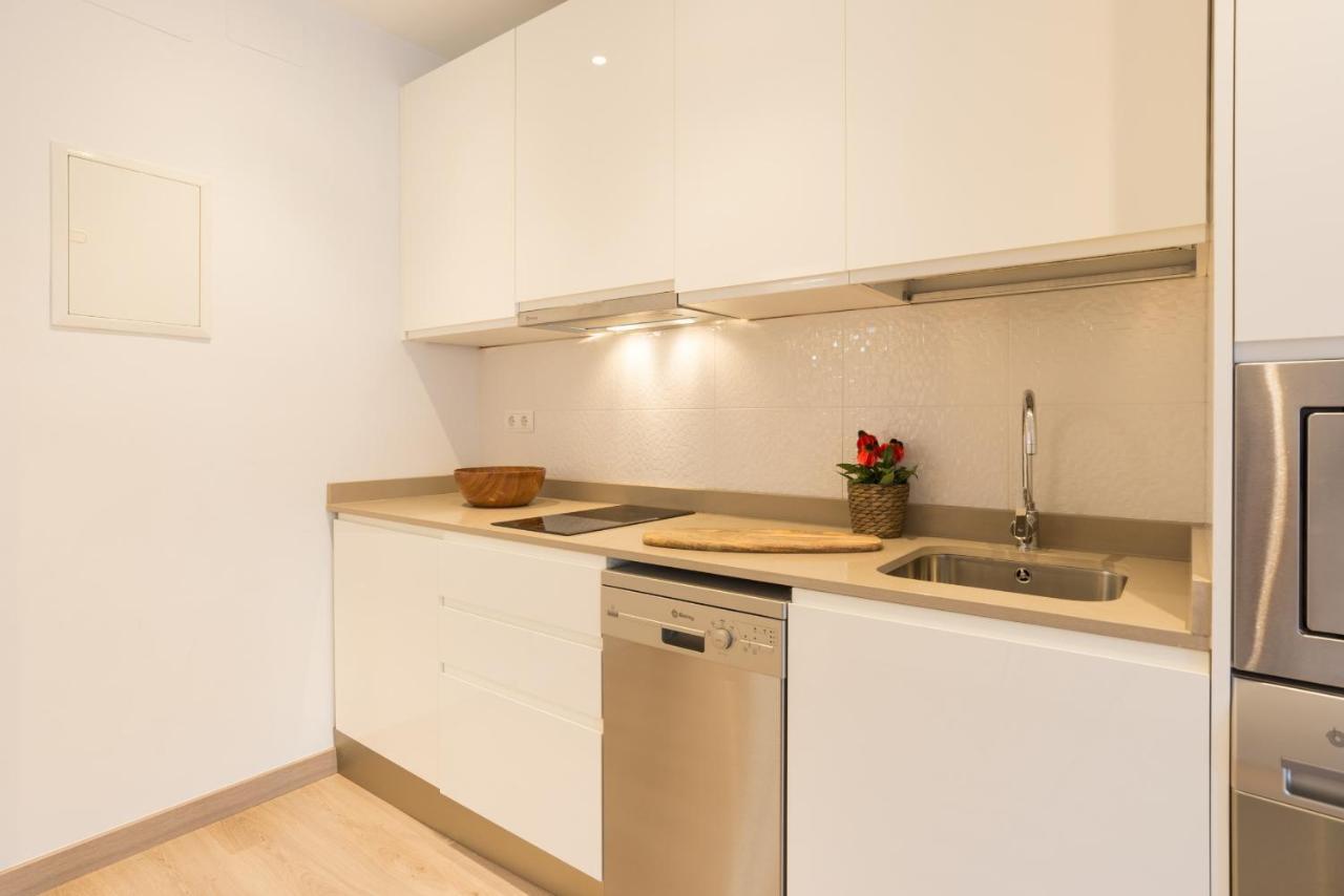 Апартаменты Sharingco Atarazanas Premium Loft VI Малага Экстерьер фото